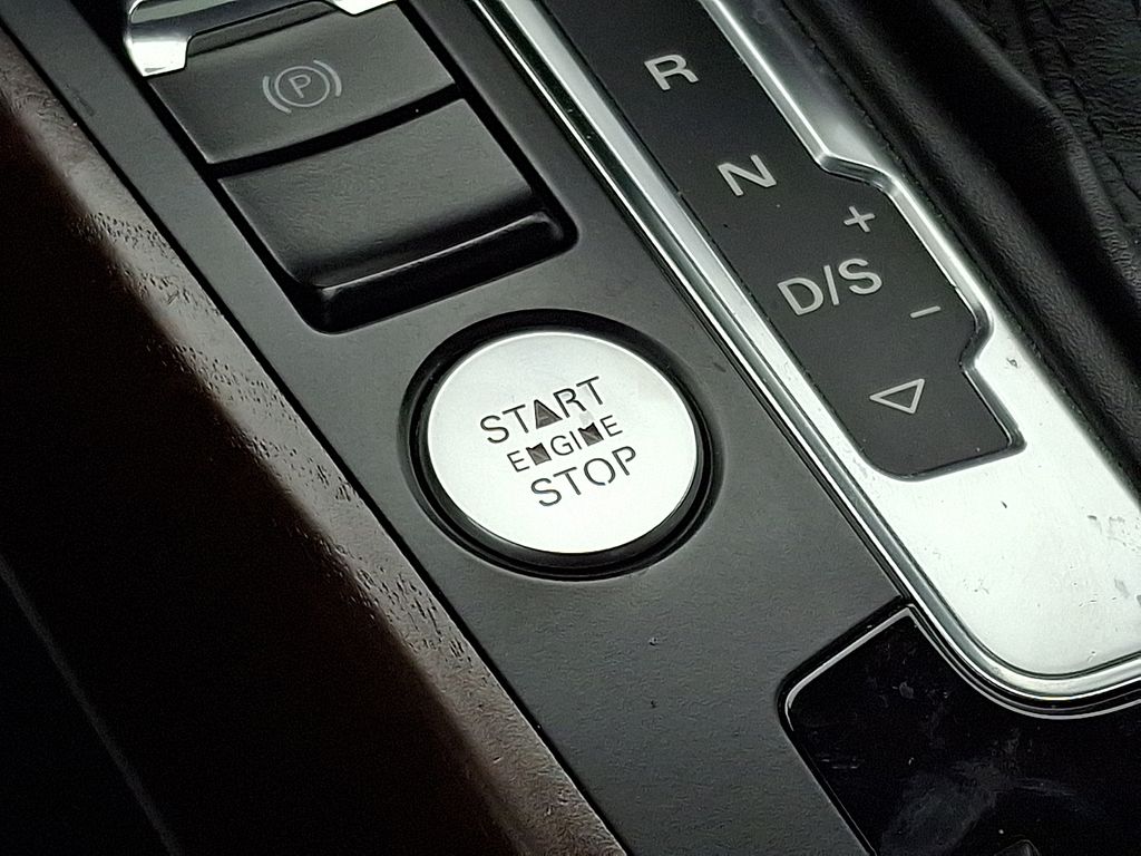 Thumbnail: 2013 Audi A4 - 27