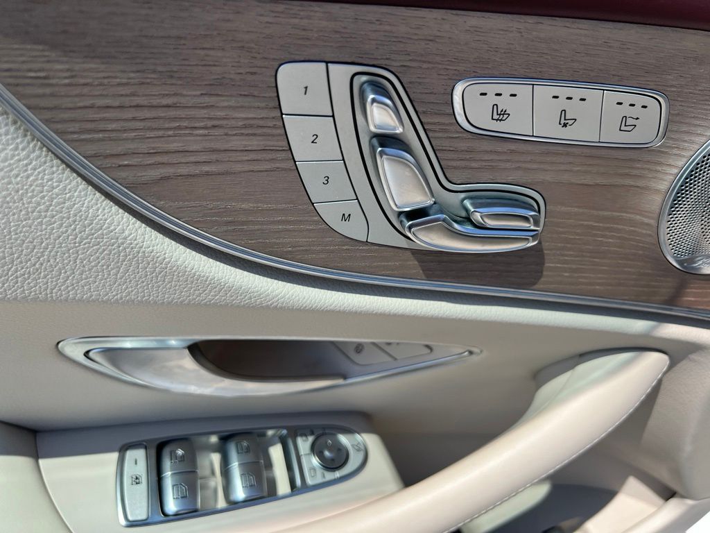 Thumbnail: 2018 Mercedes-Benz E-Class - 20