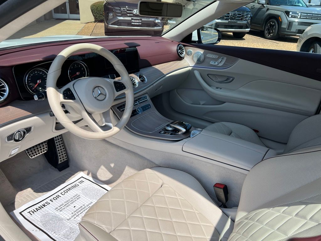 Thumbnail: 2018 Mercedes-Benz E-Class - 8