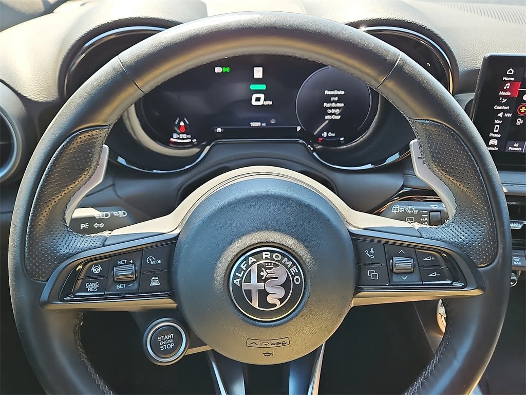 Thumbnail: 2024 Alfa Romeo Tonale - 8
