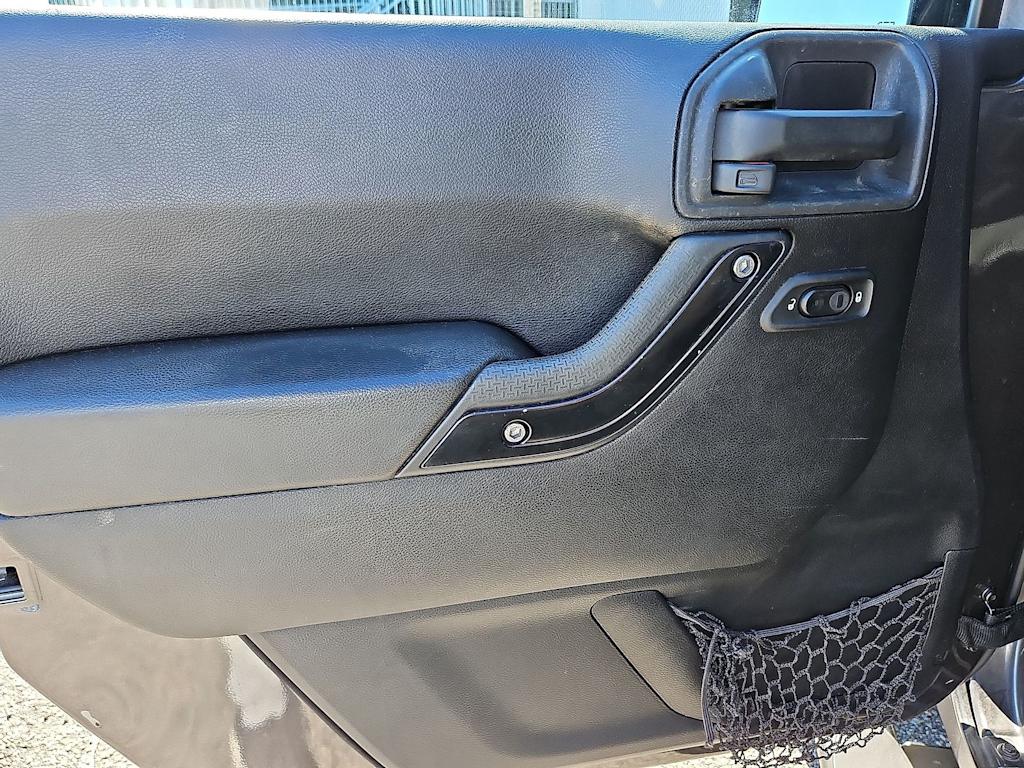 Thumbnail: 2014 Jeep Wrangler - 29