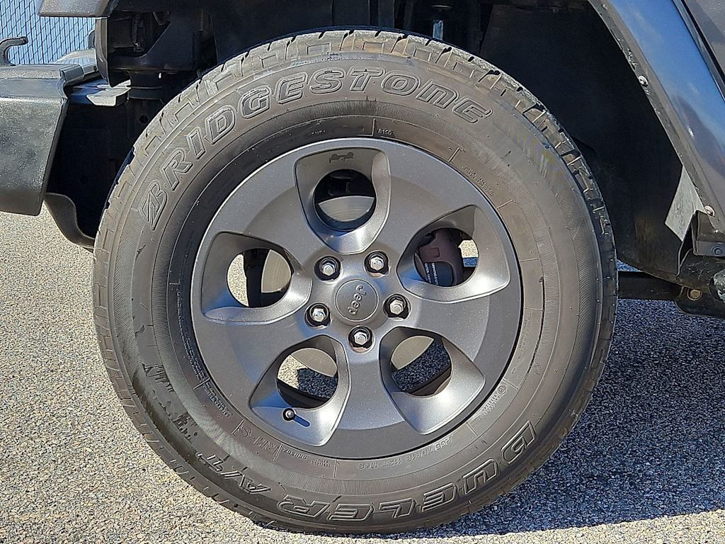 Thumbnail: 2014 Jeep Wrangler - 6
