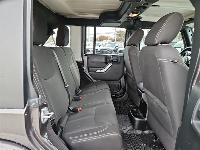 Thumbnail: 2017 Jeep Wrangler - 32