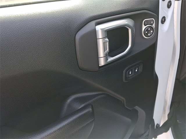 Thumbnail: 2020 Jeep Wrangler - 34