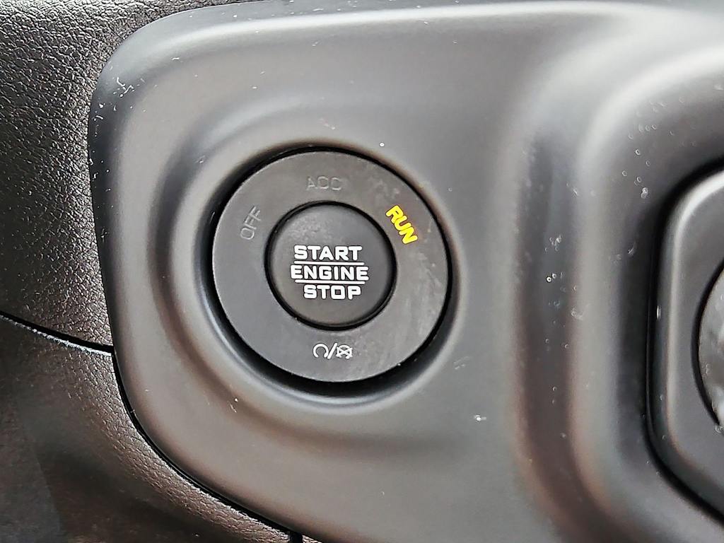 Thumbnail: 2018 Jeep Wrangler - 28