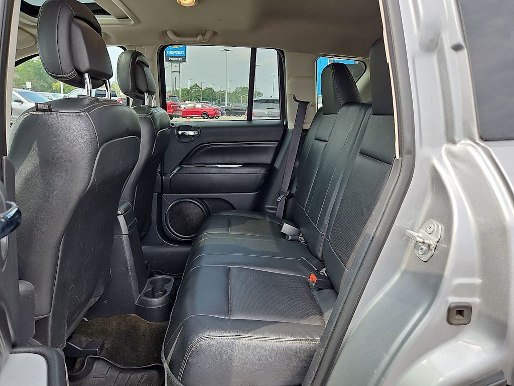 Thumbnail: 2016 Jeep Compass - 33