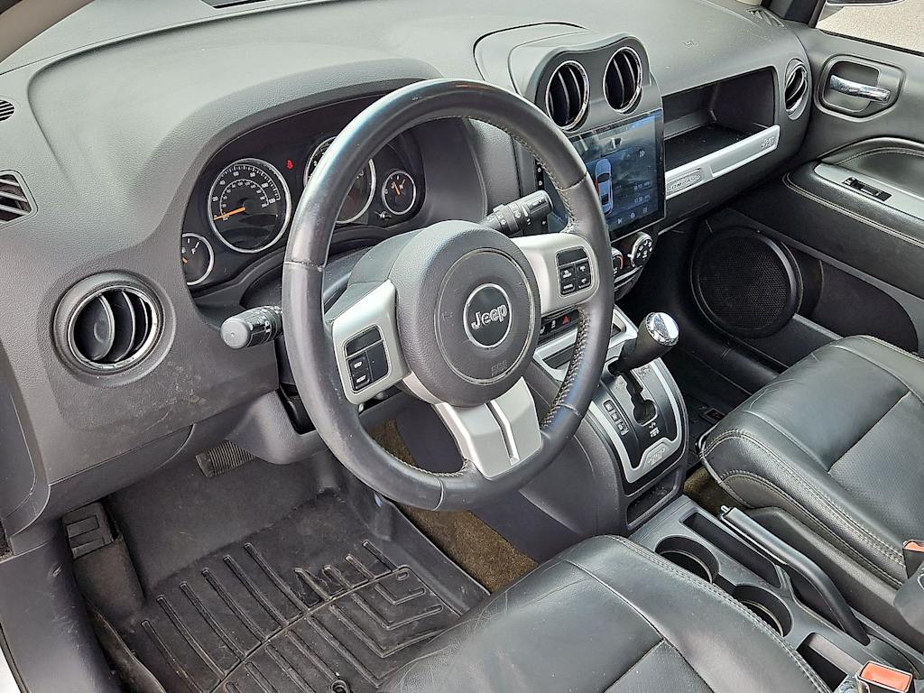 Thumbnail: 2016 Jeep Compass - 13