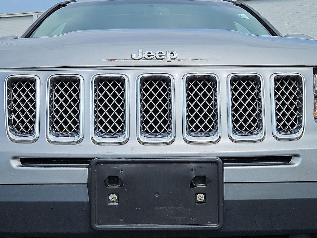 Thumbnail: 2016 Jeep Compass - 18