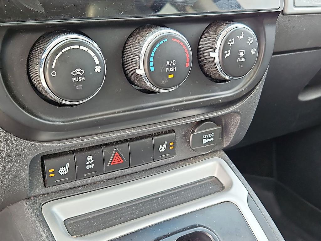 Thumbnail: 2016 Jeep Compass - 28