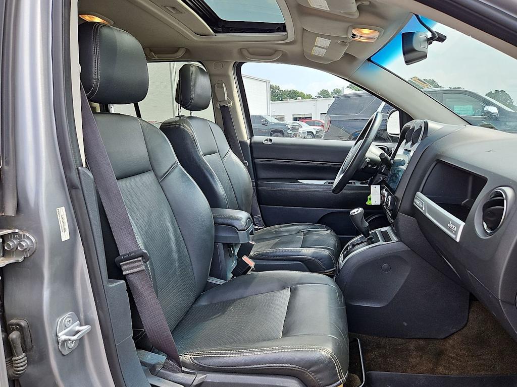 Thumbnail: 2016 Jeep Compass - 10