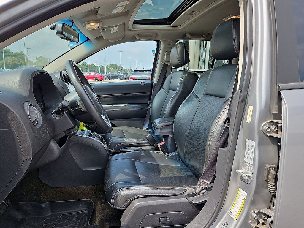 Thumbnail: 2016 Jeep Compass - 9