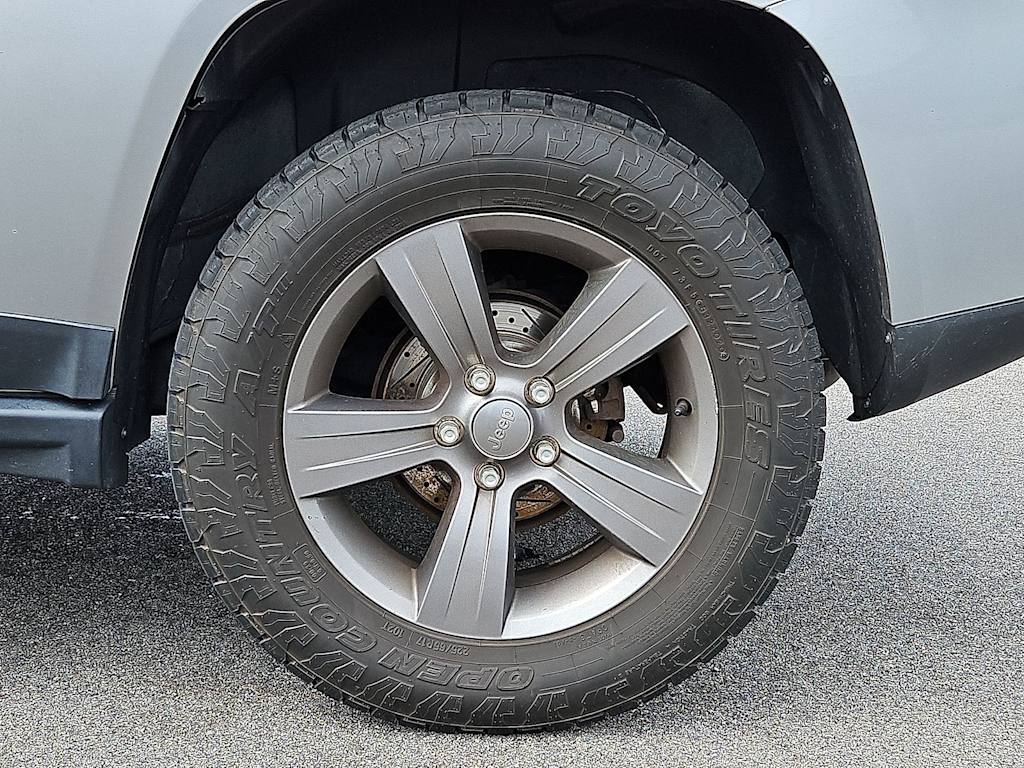 Thumbnail: 2016 Jeep Compass - 7