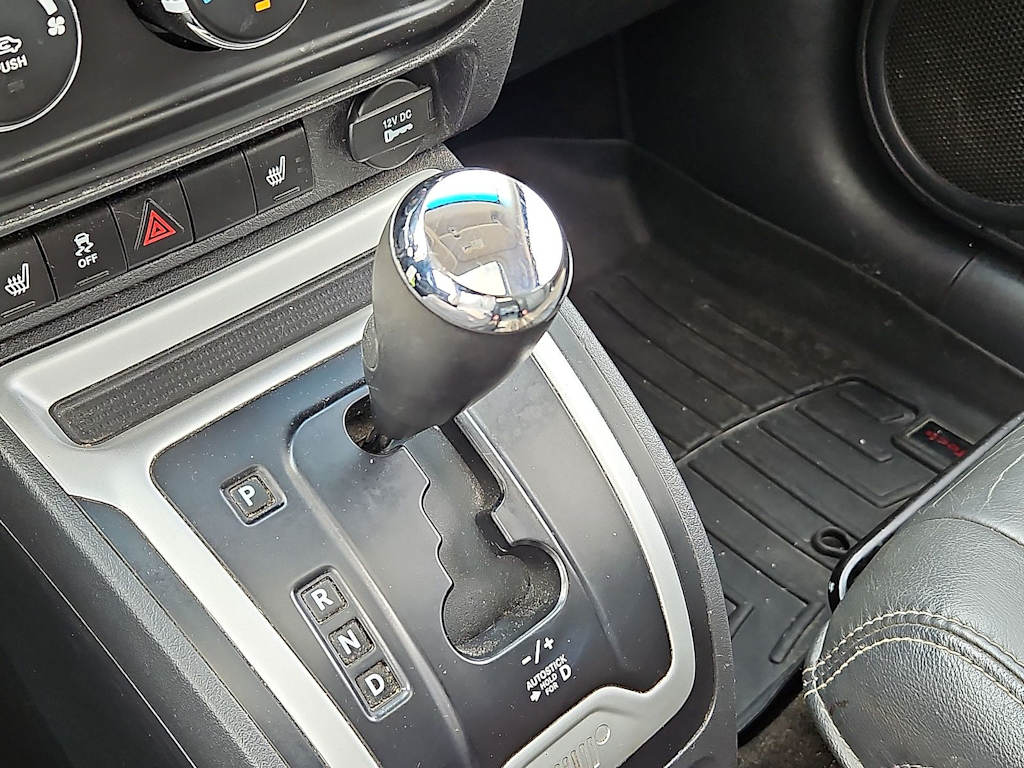 Thumbnail: 2016 Jeep Compass - 15