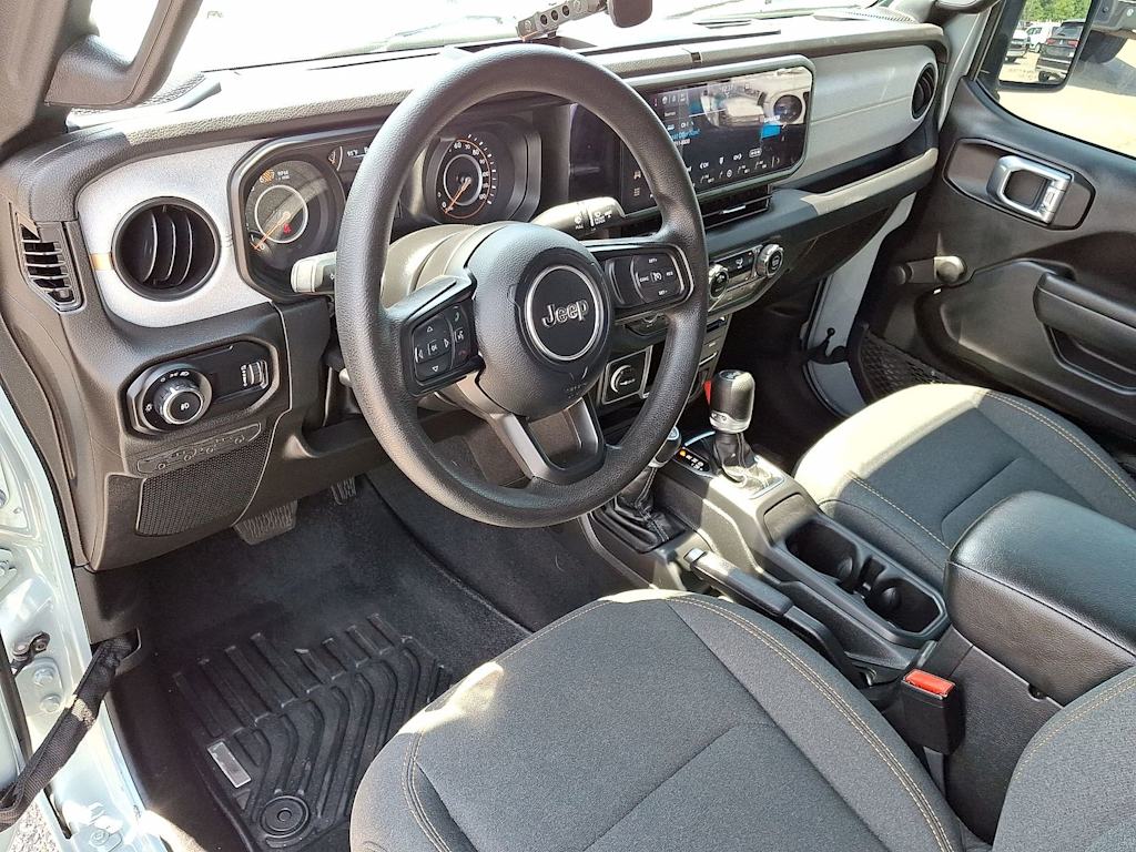Thumbnail: 2024 Jeep Wrangler - 14