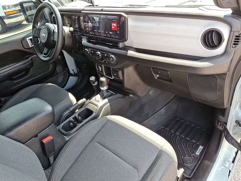 Thumbnail: 2024 Jeep Wrangler - 36