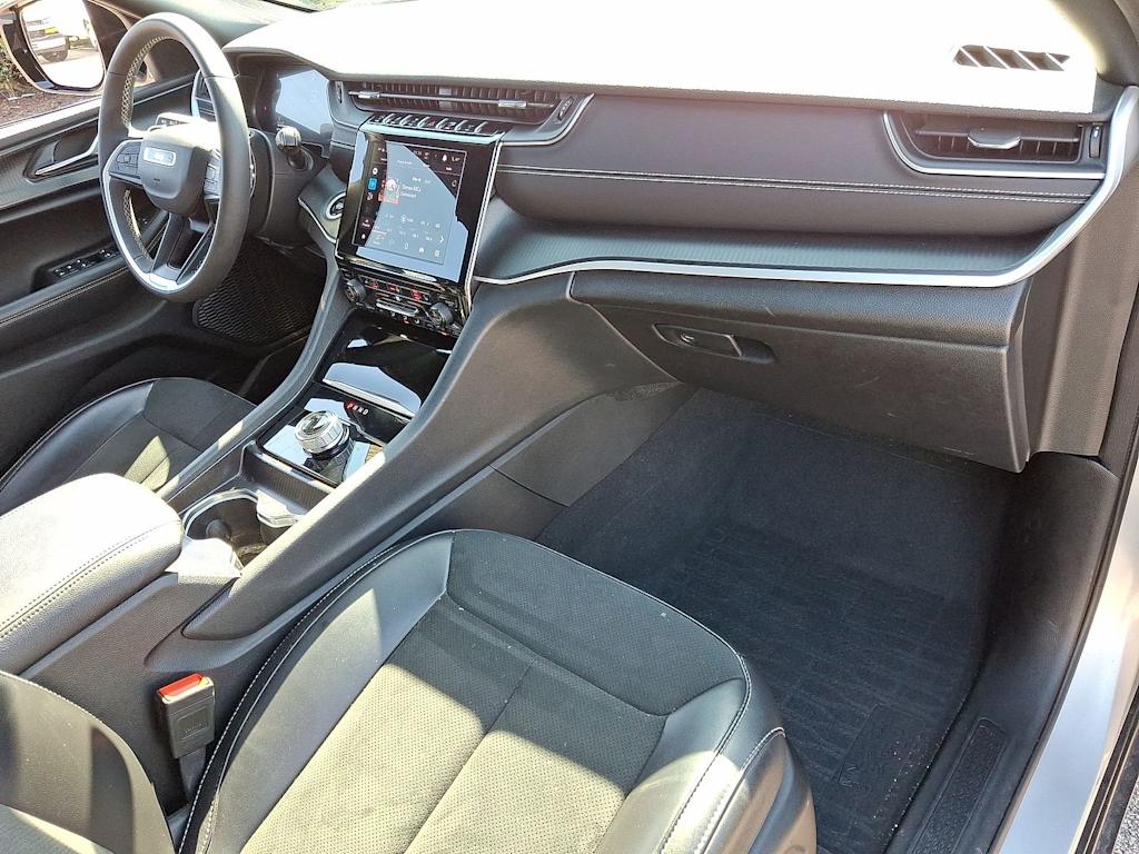 Thumbnail: 2025 Jeep Grand Cherokee - 35