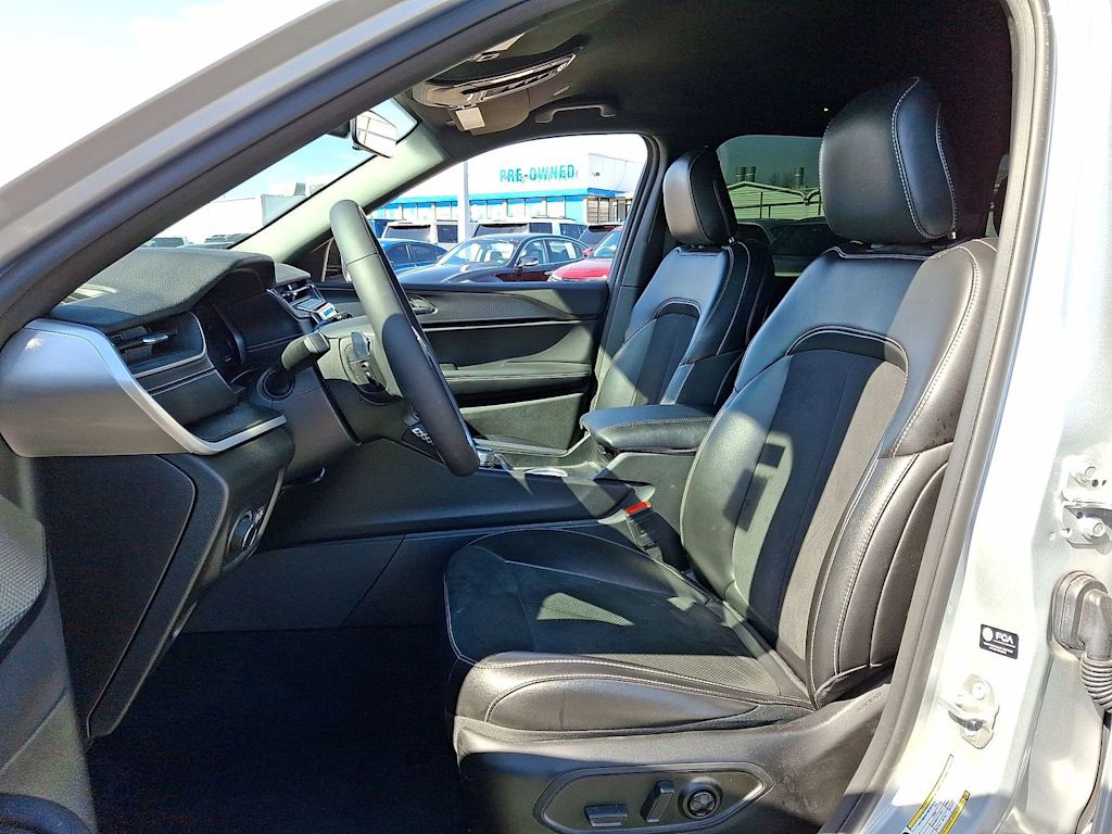 Thumbnail: 2025 Jeep Grand Cherokee - 8