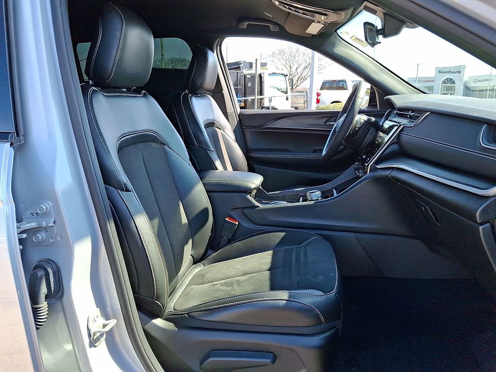 Thumbnail: 2025 Jeep Grand Cherokee - 9