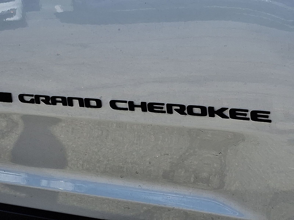 Thumbnail: 2025 Jeep Grand Cherokee - 37