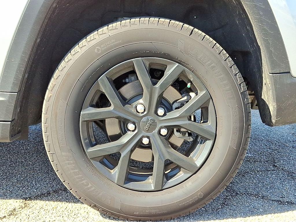 Thumbnail: 2025 Jeep Grand Cherokee - 6