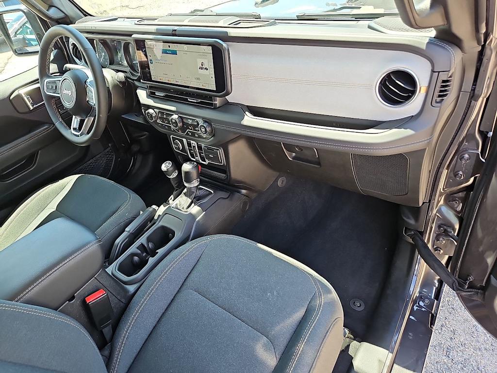 Thumbnail: 2025 Jeep Wrangler - 35