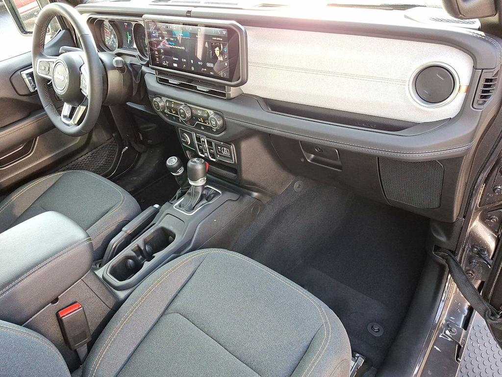 Thumbnail: 2025 Jeep Wrangler - 37