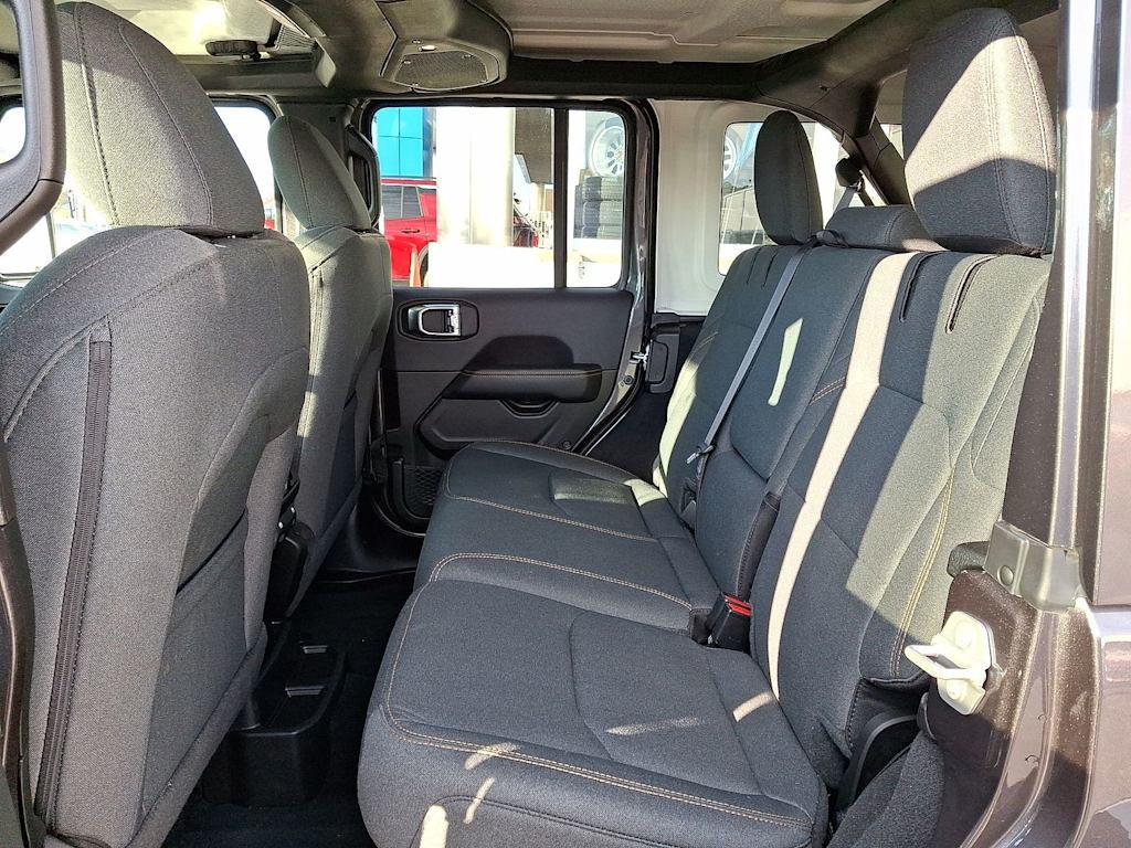 Thumbnail: 2025 Jeep Wrangler - 34