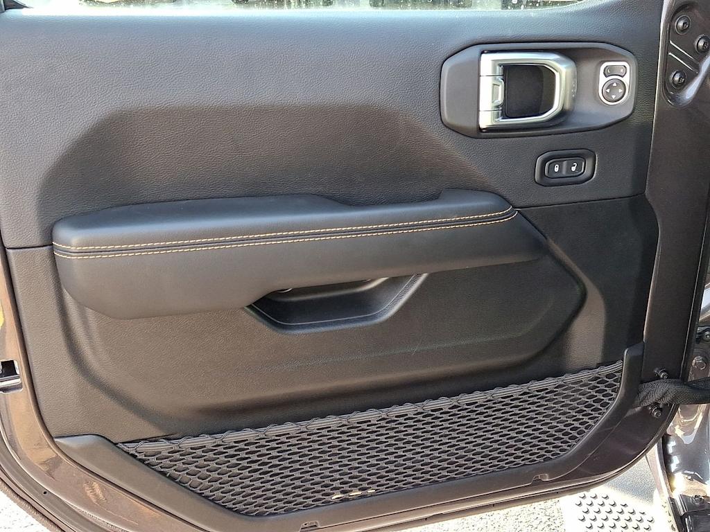 Thumbnail: 2025 Jeep Wrangler - 32