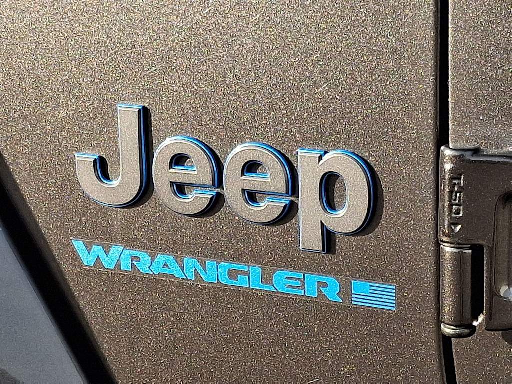 Thumbnail: 2025 Jeep Wrangler - 18