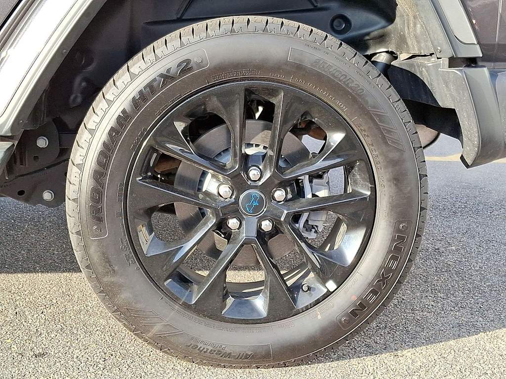 Thumbnail: 2025 Jeep Wrangler - 6