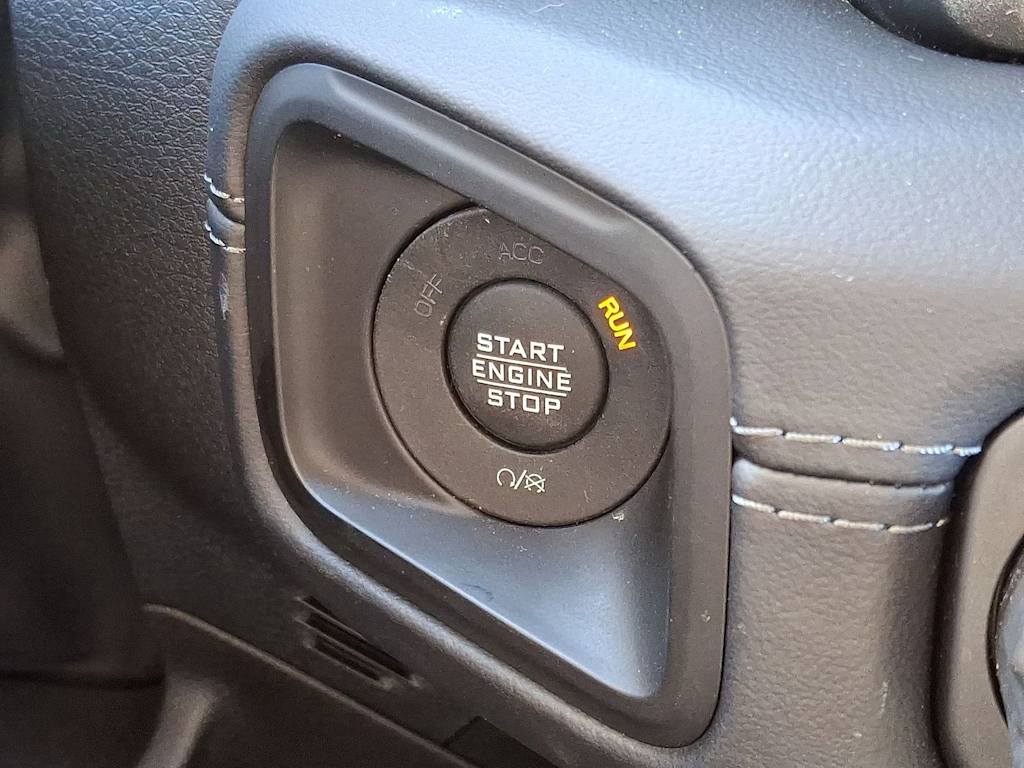 Thumbnail: 2025 Jeep Wrangler - 28