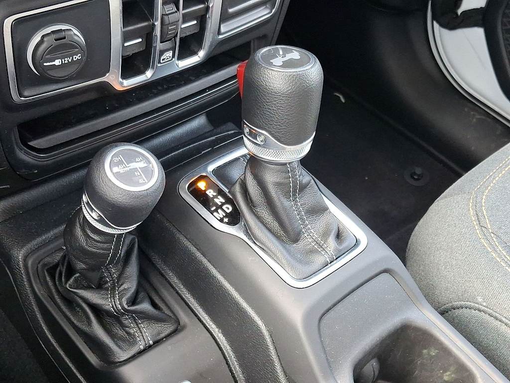 Thumbnail: 2025 Jeep Wrangler - 29