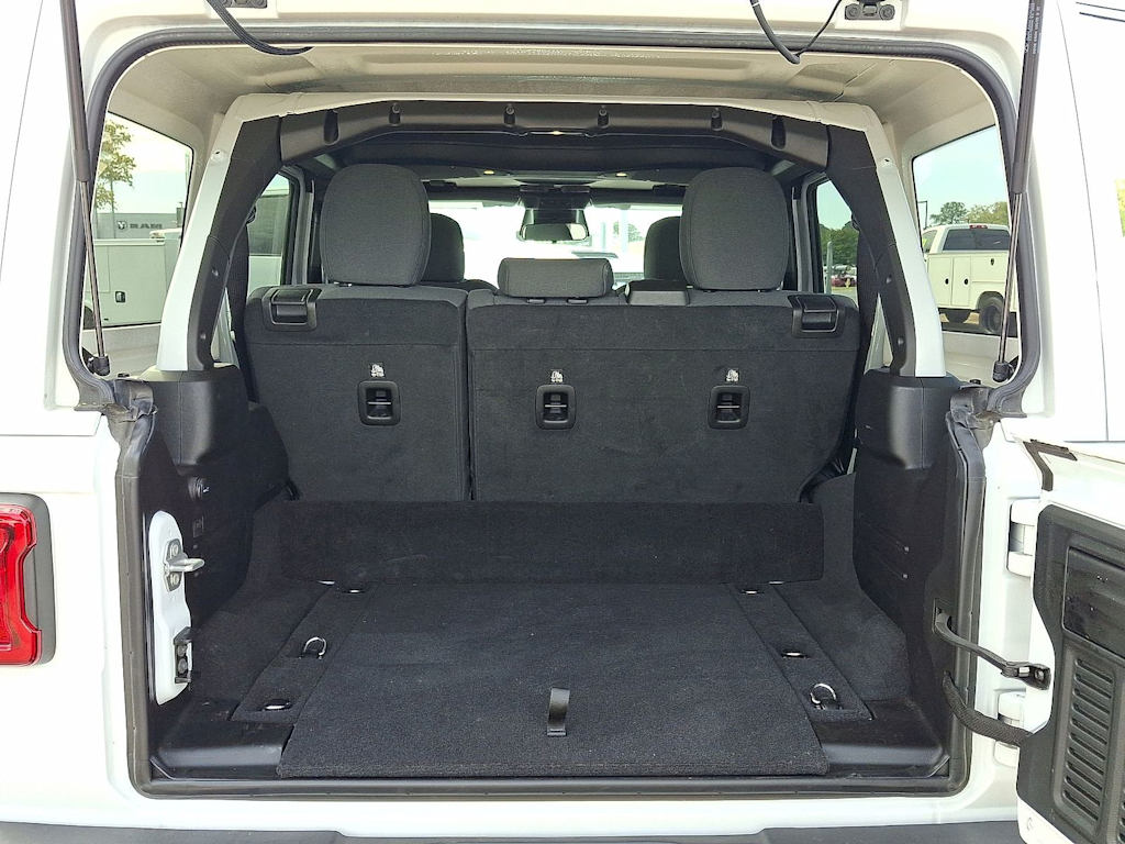 Thumbnail: 2025 Jeep Wrangler - 17