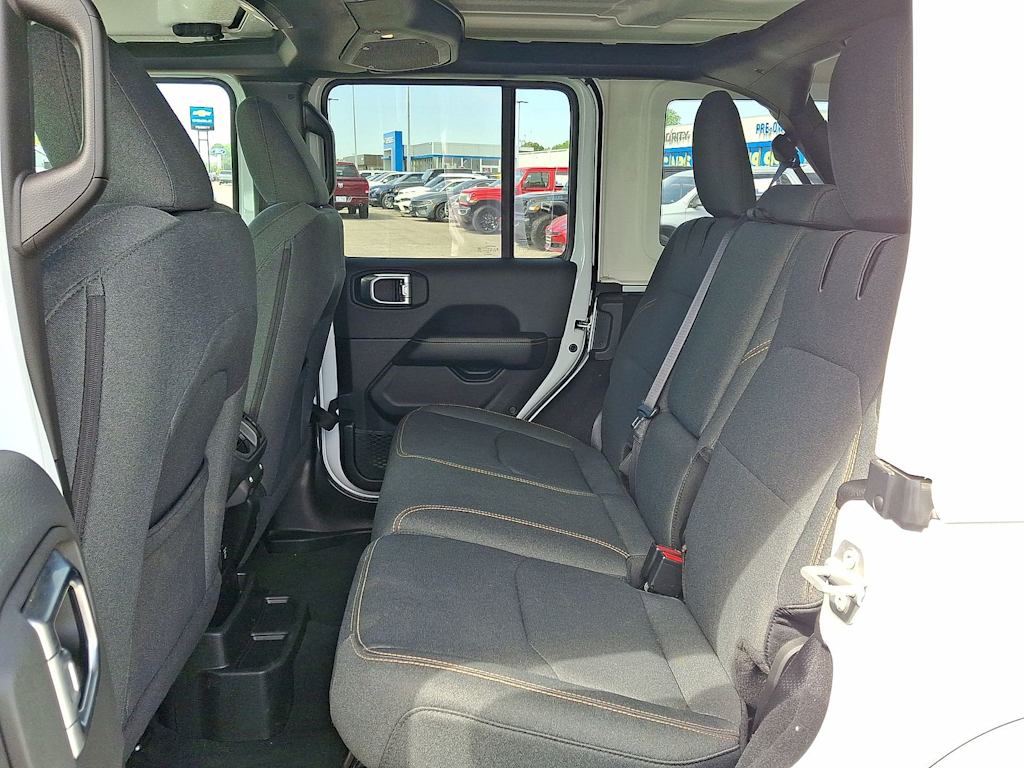 Thumbnail: 2025 Jeep Wrangler - 34