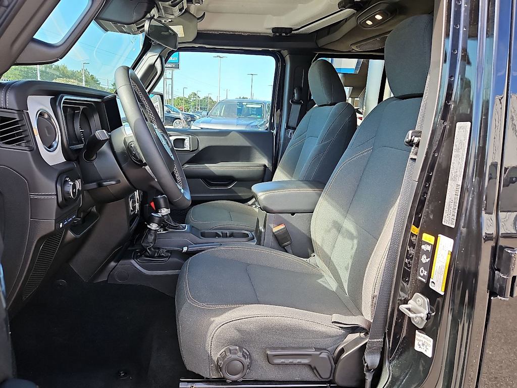 Thumbnail: 2025 Jeep Wrangler - 8