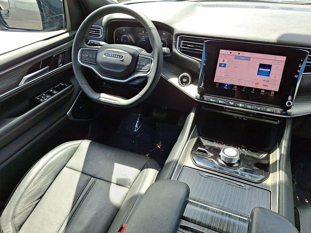 Thumbnail: 2024 Jeep Wagoneer - 2