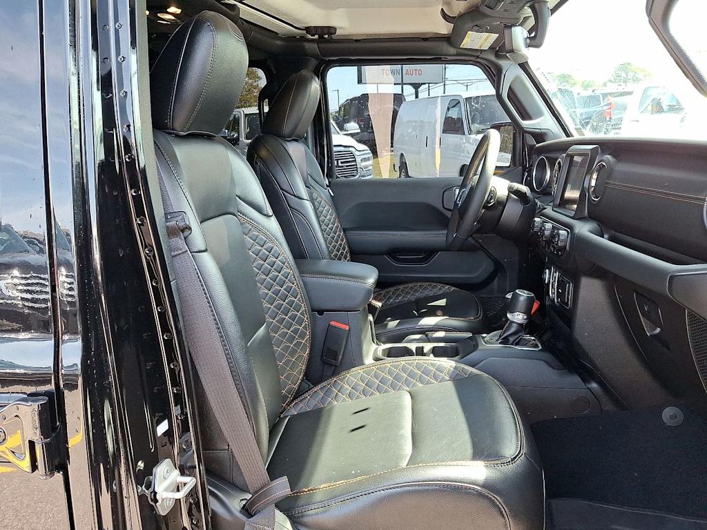 Thumbnail: 2023 Jeep Gladiator - 9