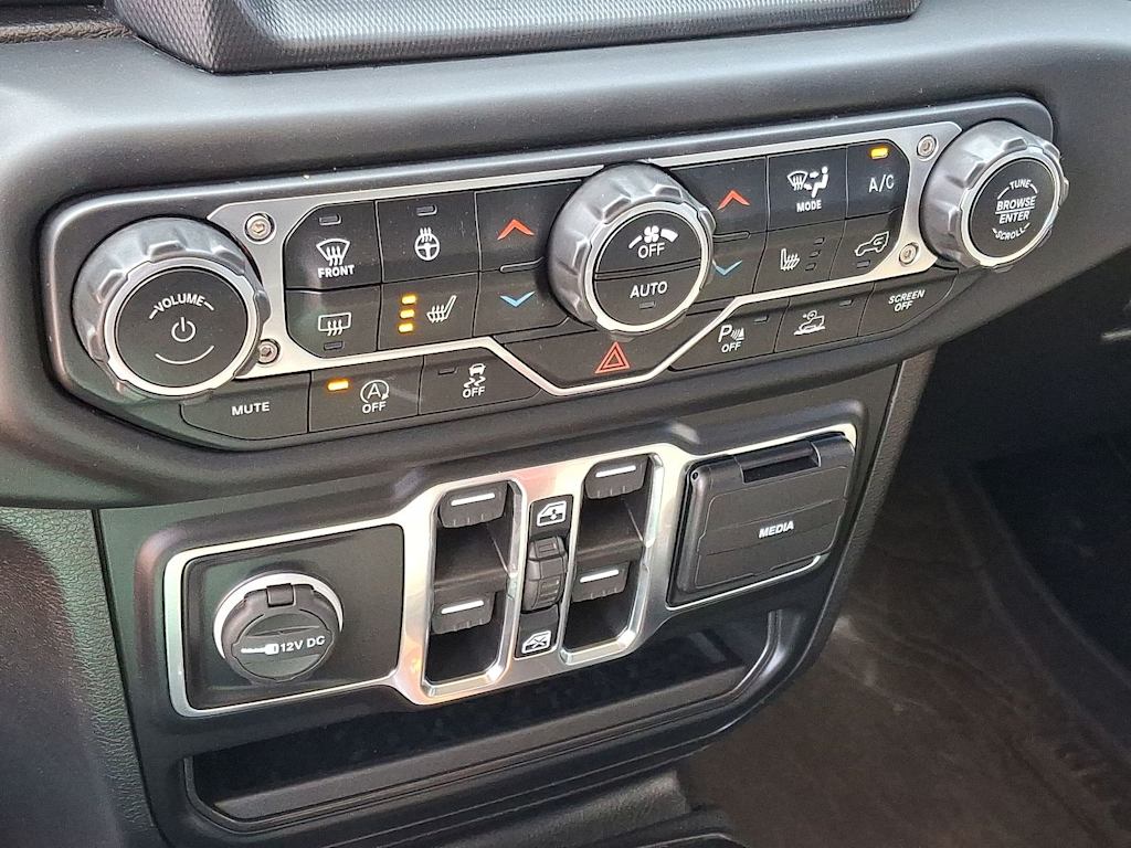 Thumbnail: 2023 Jeep Gladiator - 28
