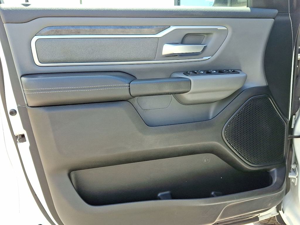 Thumbnail: 2020 RAM 1500 - 33
