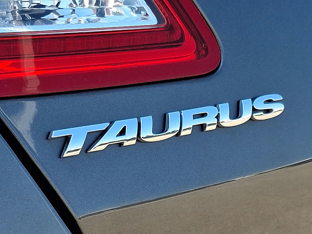 Thumbnail: 2018 Ford Taurus - 37