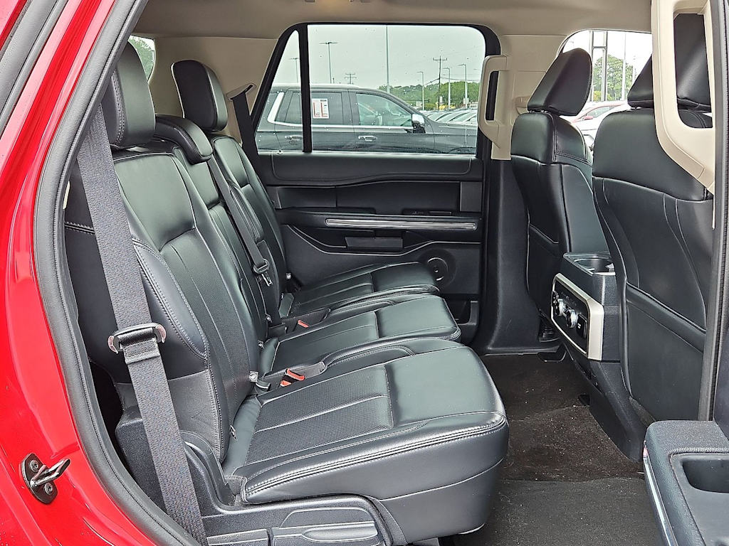Thumbnail: 2022 Ford Expedition - 35