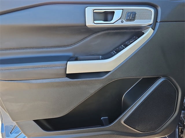 Thumbnail: 2020 Ford Explorer - 35