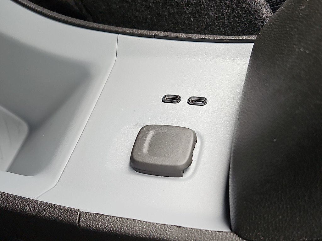 Thumbnail: 2027 Chevrolet Bolt EV - 22