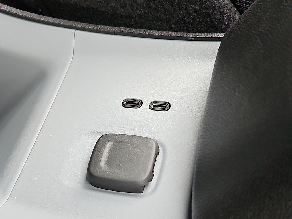 Thumbnail: 2027 Chevrolet Bolt EV - 6