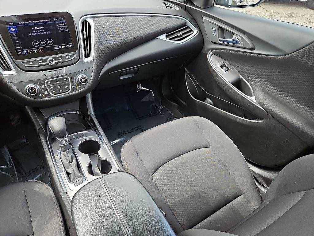 Thumbnail: 2023 Chevrolet Malibu - 16