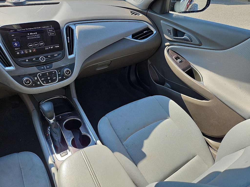 Thumbnail: 2023 Chevrolet Malibu - 12