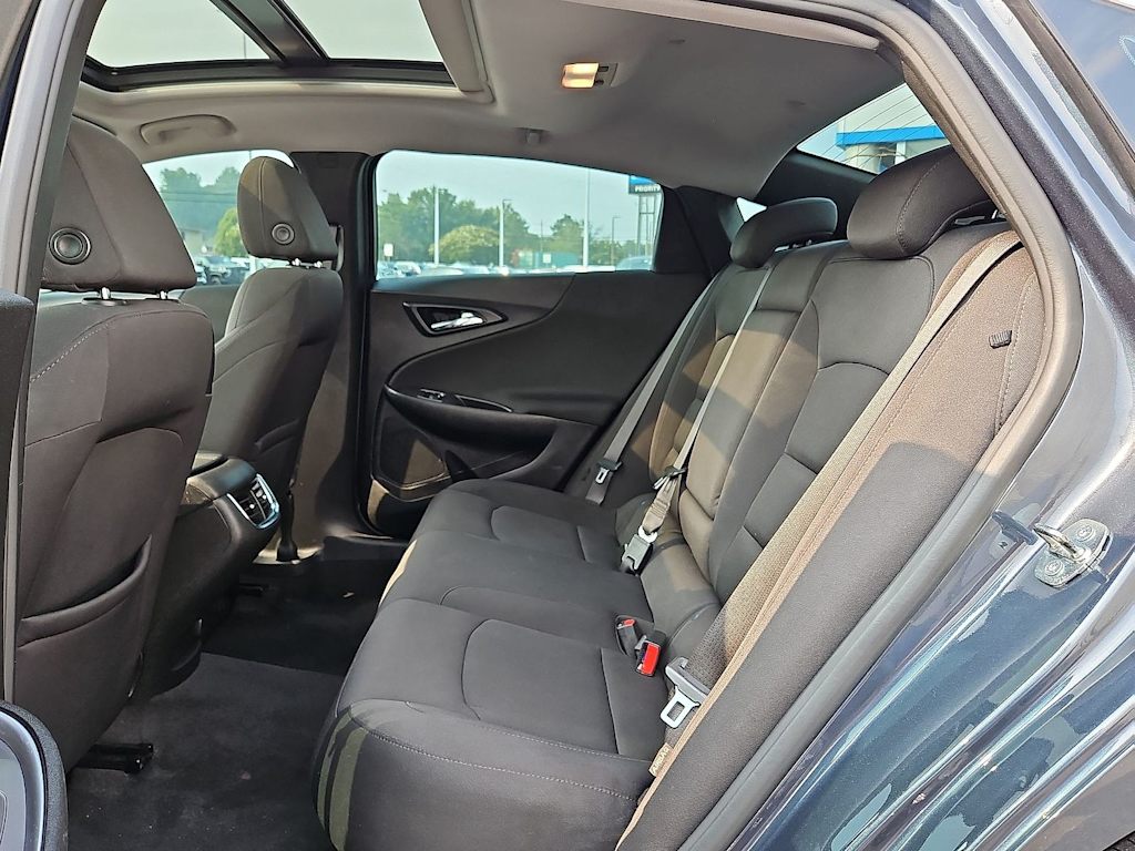 Thumbnail: 2021 Chevrolet Malibu - 36