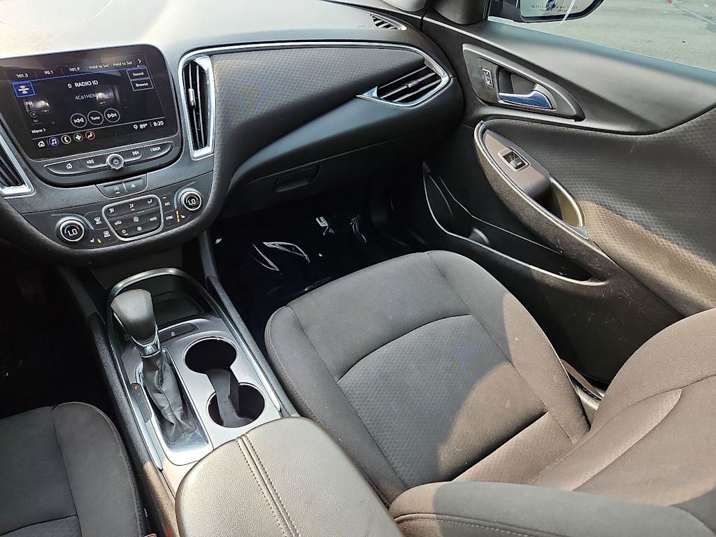 Thumbnail: 2021 Chevrolet Malibu - 12