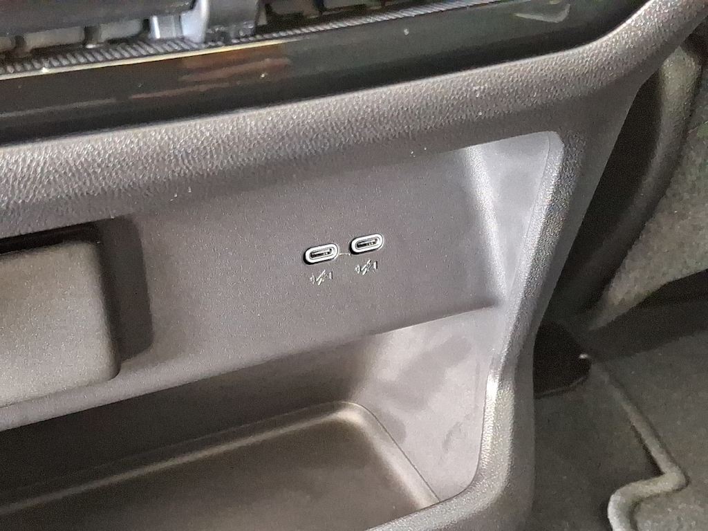 Thumbnail: 2026 Chevrolet Silverado EV - 20