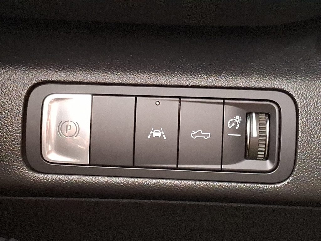 Thumbnail: 2026 Chevrolet Silverado EV - 18